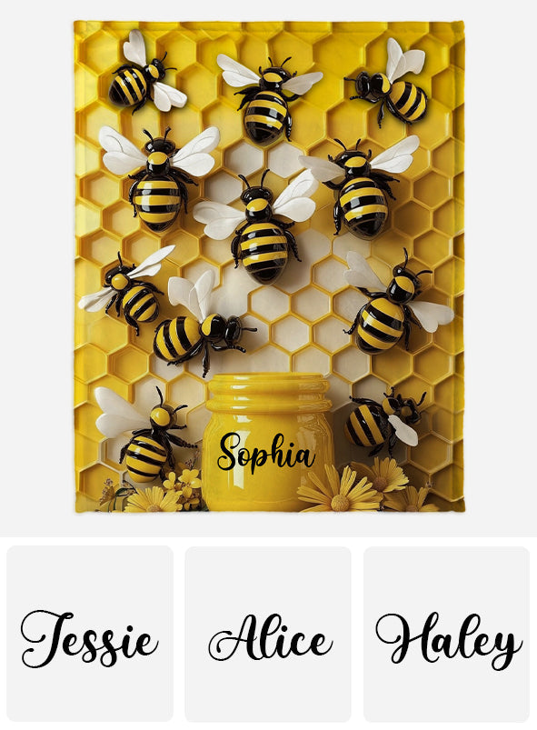 Stunning Bee - Personalized Gardening Blanket
