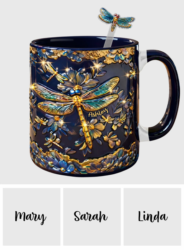 Libellenliebe – Personalisierte Libellen-Tasse mit Acryl-Rührstäbchen