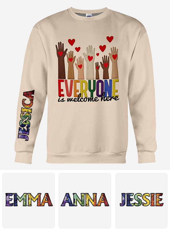 Hier ist jeder willkommen – personalisiertes Lehrer-T-Shirt