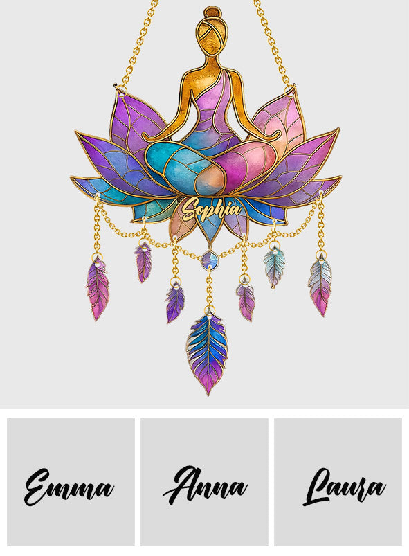 Meditationszeit – Personalisierter Yoga-Fensterhänger mit Anhängern