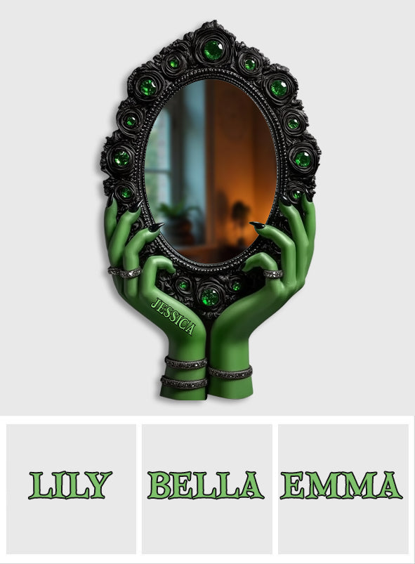 Geheimnisvolle Hexenhände – Personalisierter Hexen-Wandspiegel