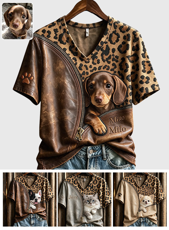 Peeking Pet - Personalisierte Hund T-Shirt mit V-Ausschnitt