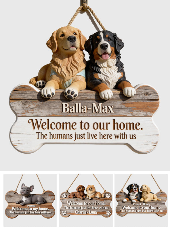 Willkommen in unserem Zuhause – personalisiertes Holzschild in Hundeform