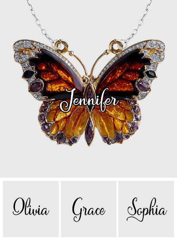 Liebesschmetterling – Personalisierte Schmetterlingsanhänger-Halskette in individueller Form