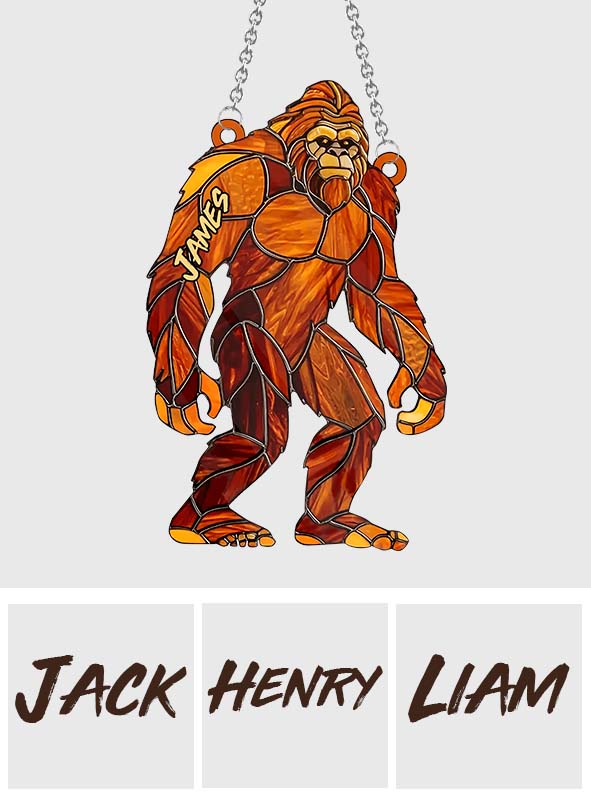 Sasquatch – Personalisierter Camping-Fensterhänger-Sonnenfänger