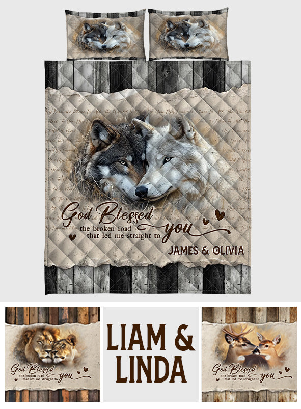 God Blessed The Broken Roads - Personalized Wolf Quilt Set