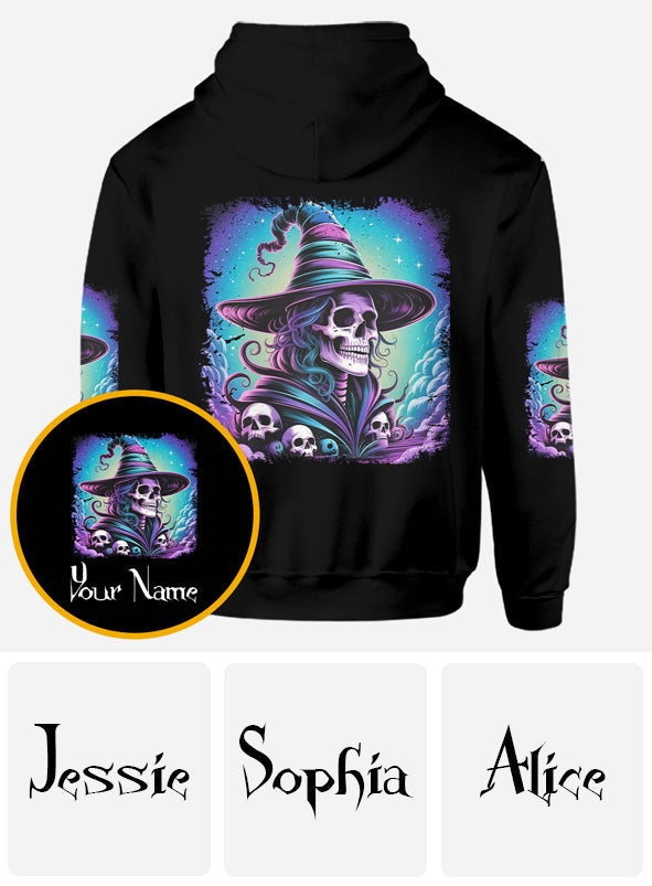 Sie hat eine Hexe ausgebildet – Personalisiertes Hexen-Shirt