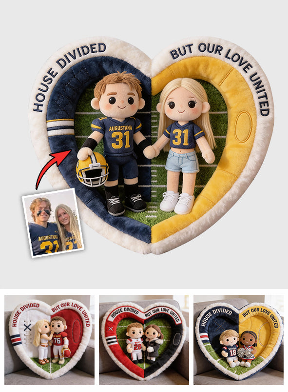 Football House Divided – Personalisiertes Fußballkissen aus Kunstfell