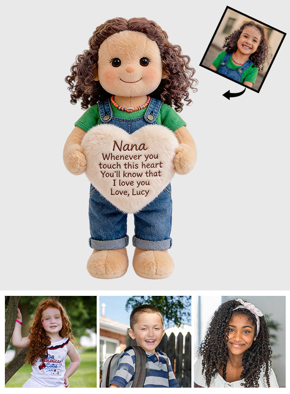 Individuell gestaltbares Kissen in Form eines Oma-Motivs aus Kunstfell – nach Foto.