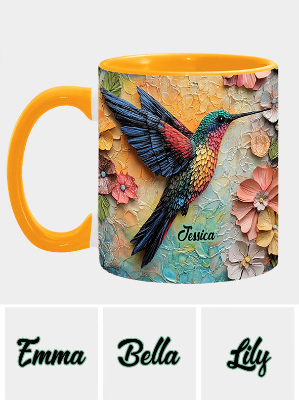 Atemberaubende Fliege – Personalisierte Tasse mit Kolibri-Akzent