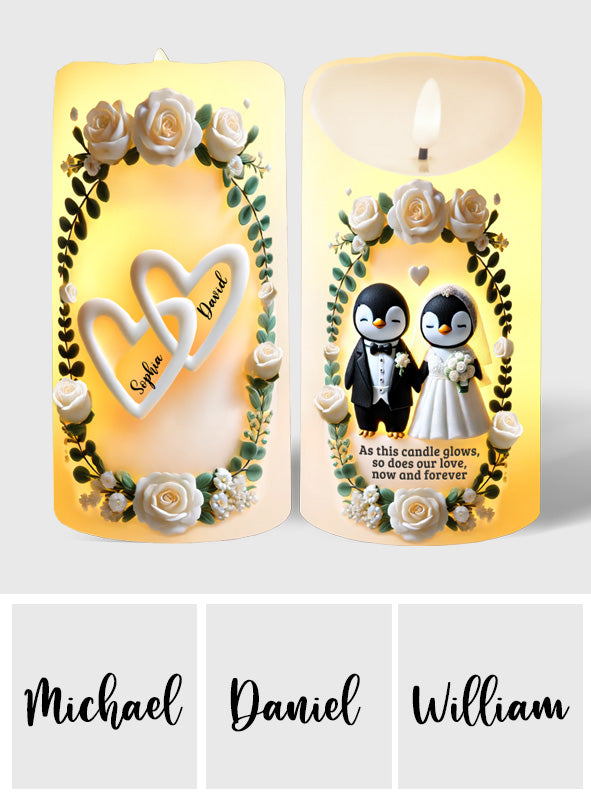 So wie diese Kerze leuchtet, so leuchtet auch unsere Liebe, jetzt und für immer – Personalisierte, flammenlose Kerze für Paare