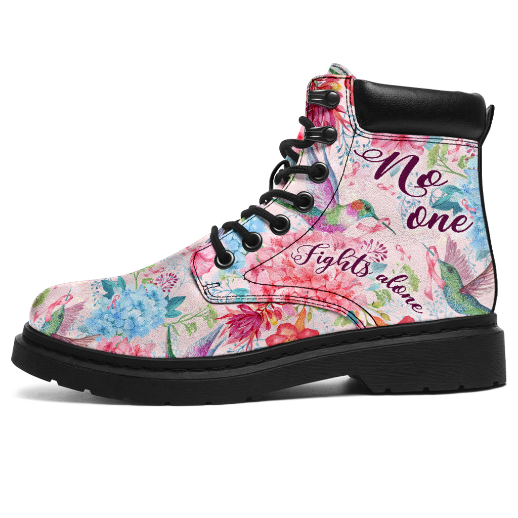 Niemand kämpft allein – Brustkrebs-Aufklärungsstiefel für jede Jahreszeit 0622