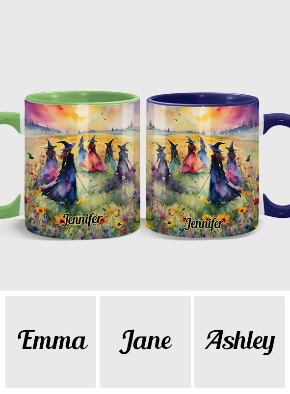 Aquarell-Hexen versammeln sich – Personalisierte Tasse mit Hexenmotiv
