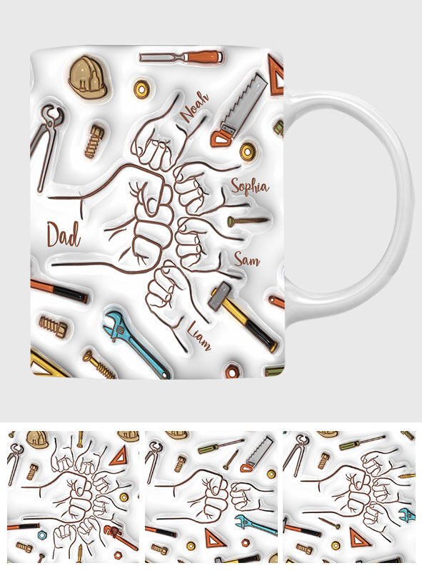 Vater und Kinder geben sich ein High Five – personalisierte Vatertasse