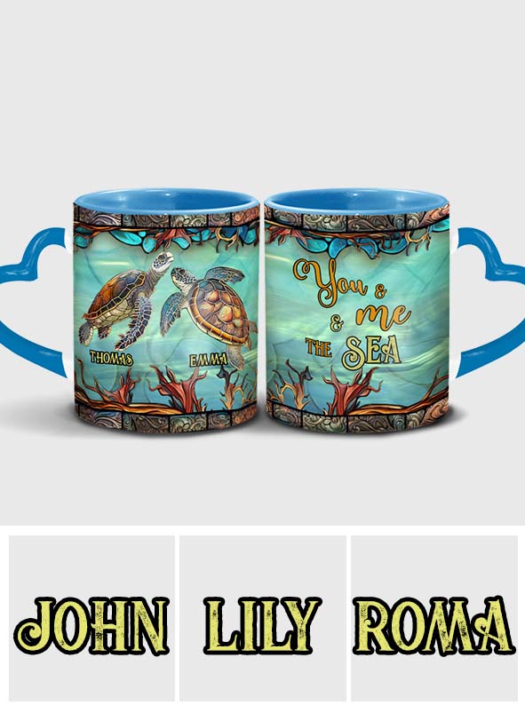 Du und ich und das Meer – Personalisierte Tasse mit Schildkrötenherz-Henkel