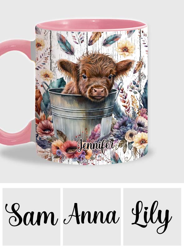Baby Highland Cow Western Style - Personalisierter Akzentbecher