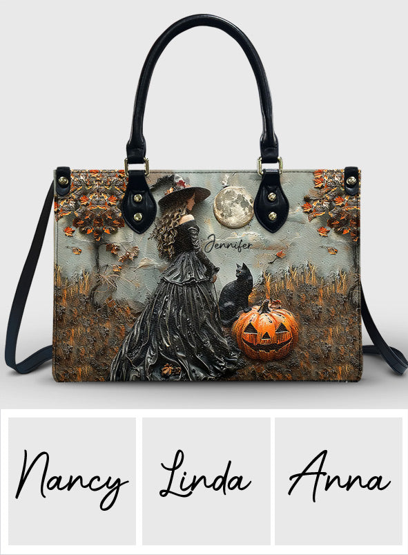 Wunderschöne Hexe – personalisierte Hexen-Lederhandtasche