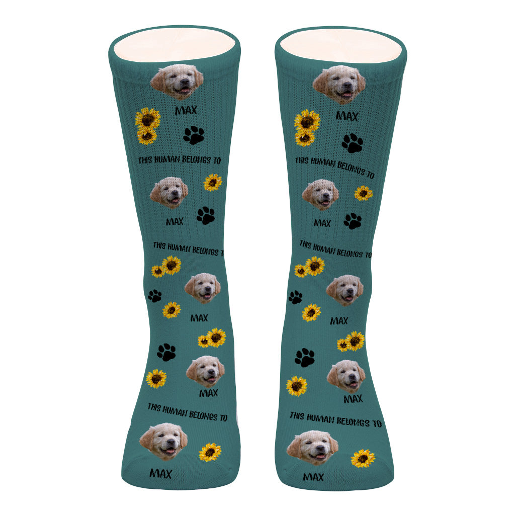 Dieser Mensch gehört zu – Hundegeschenk für Katzenliebhaber – Personalisierte Socken