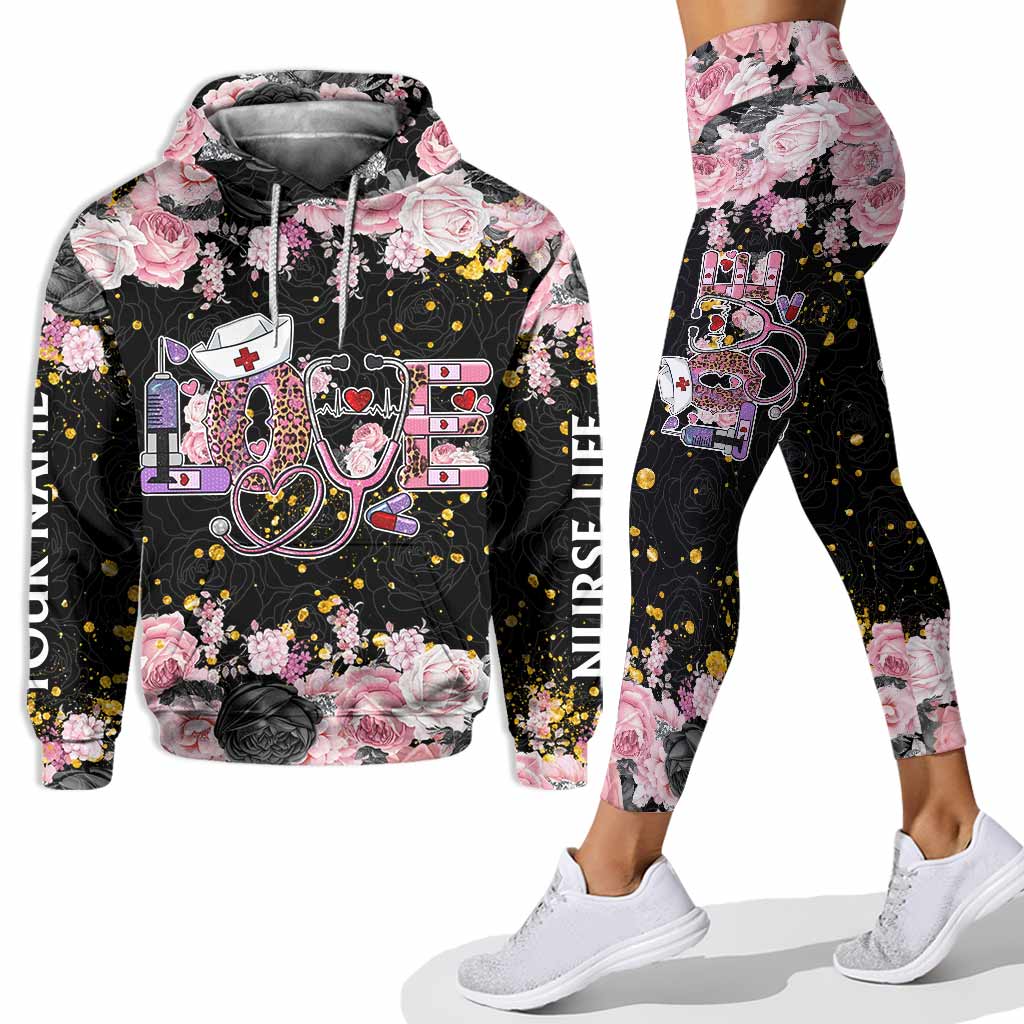Liebe zum Pflegen – Schwarz-Rosa – Personalisierter Krankenschwester-Hoodie und Leggings