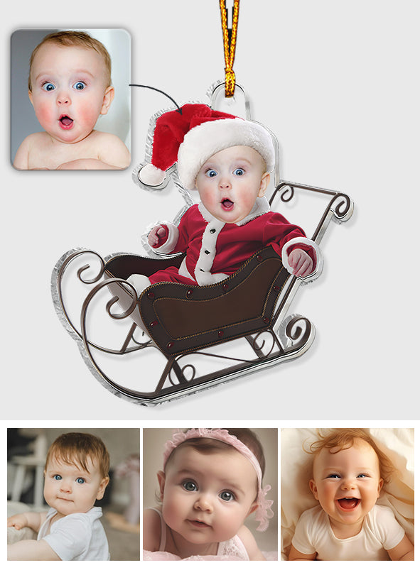 Niedlicher Babyschlitten – Personalisierter transparenter Neugeborenen-Anhänger