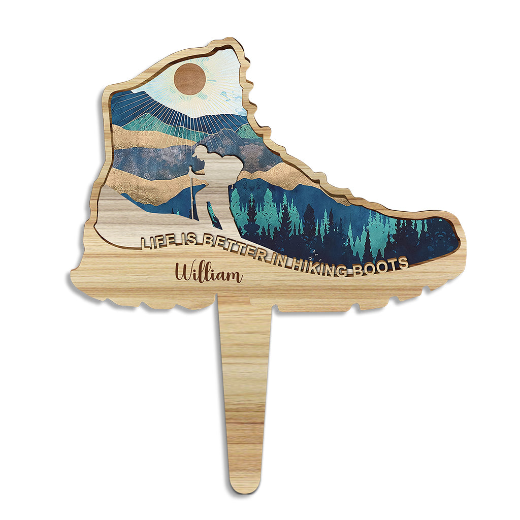 Das Leben ist schöner in Wanderschuhen – Personalisierte Acryl-Wanderplakette
