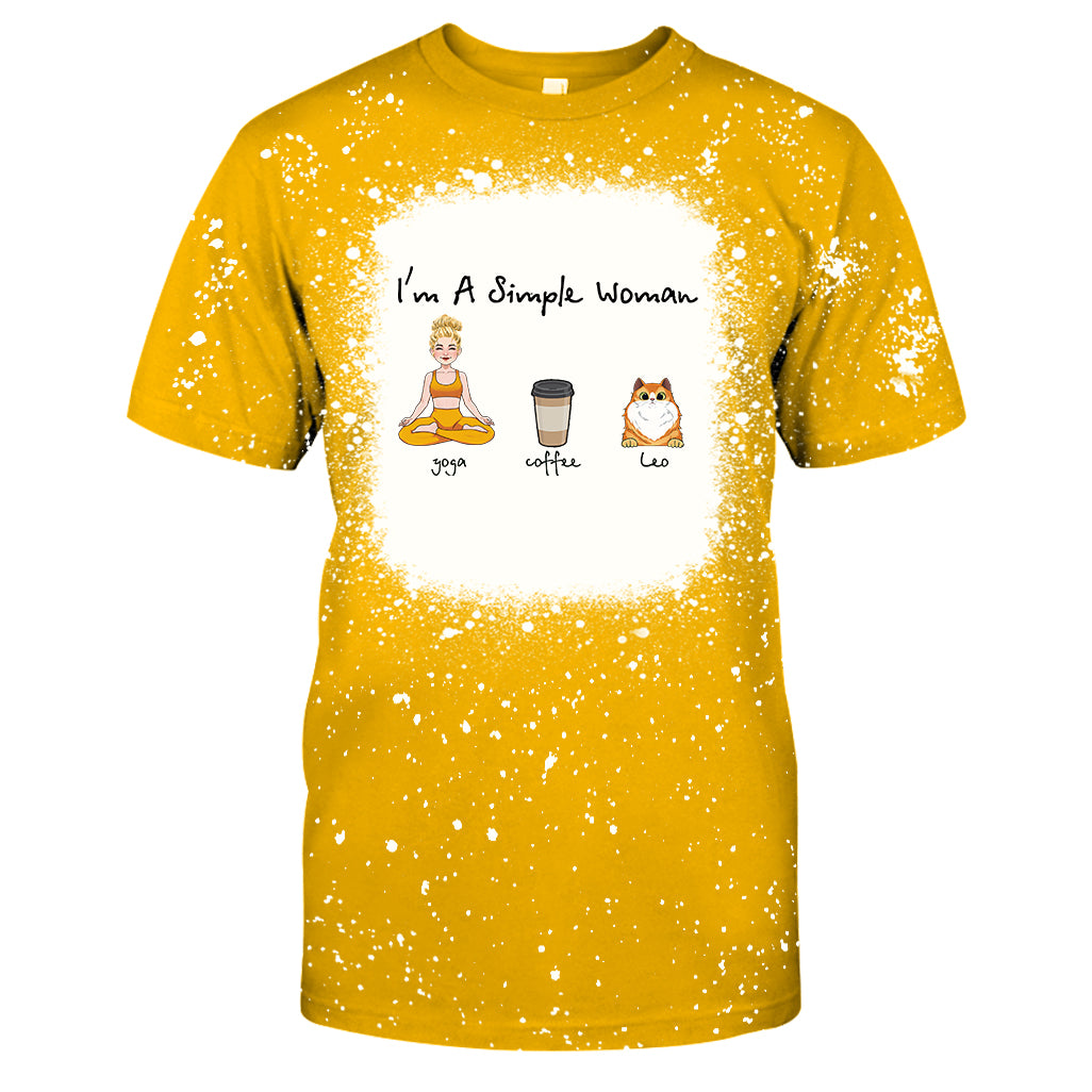 Ich bin eine einfache Frau – Yoga-Geschenk für Hunde- und Katzenliebhaber – Personalisiertes, gebleichtes T-Shirt
