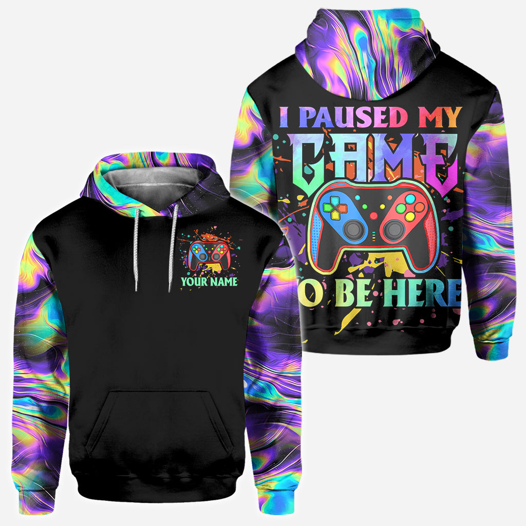 Ich habe mein Spiel pausiert, um hier zu sein – Personalisiertes Videospiel-Shirt