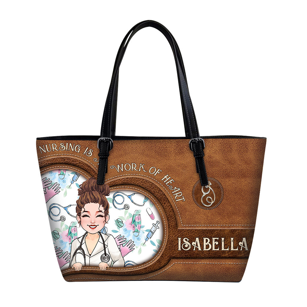 Krankenpflege ist eine Herzensangelegenheit – Personalisierte Ledertasche für Pflegekräfte