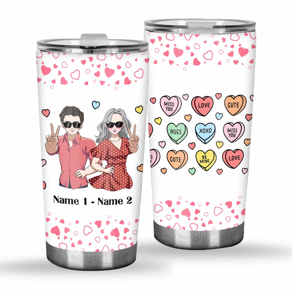Geschenkidee mit Zuckerherzen für Liebespaare – personalisierter Partner-Trinkbecher