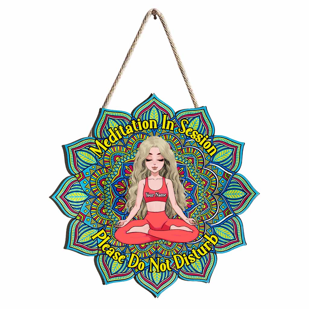 Meditationssitzung - Personalisiertes Yoga-Holzschild