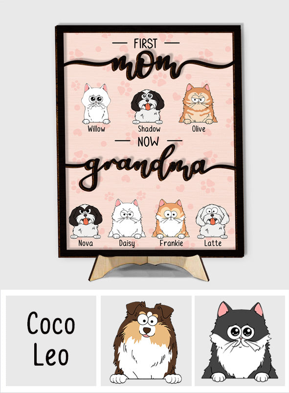 Erst Mama, jetzt Oma, Katzen- und Hundeliebhaberin – Personalisiertes zweilagiges Holzschild/Holzplakette mit Hundemotiv