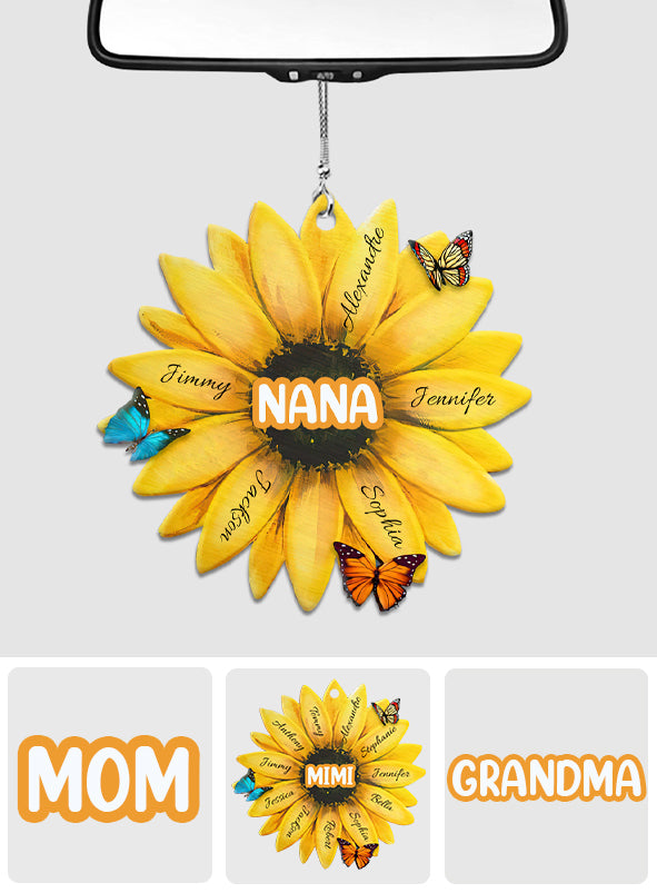Sonnenblume mit beliebigem Titel und Namen eines Kindes – personalisierter Autoanhänger für Oma