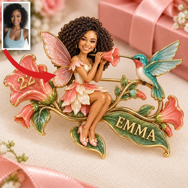 Personalisierte Blumenfee Brosche - Geburtstagsgeschenk mit Foto, Name und Alter, Kolibri und Trompetenblumen