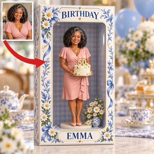 Personalisierte Fotofigurine mit blauen Gänseblümchen im Acryldisplay - 50. Geburtstagsgeschenk für Frauen
