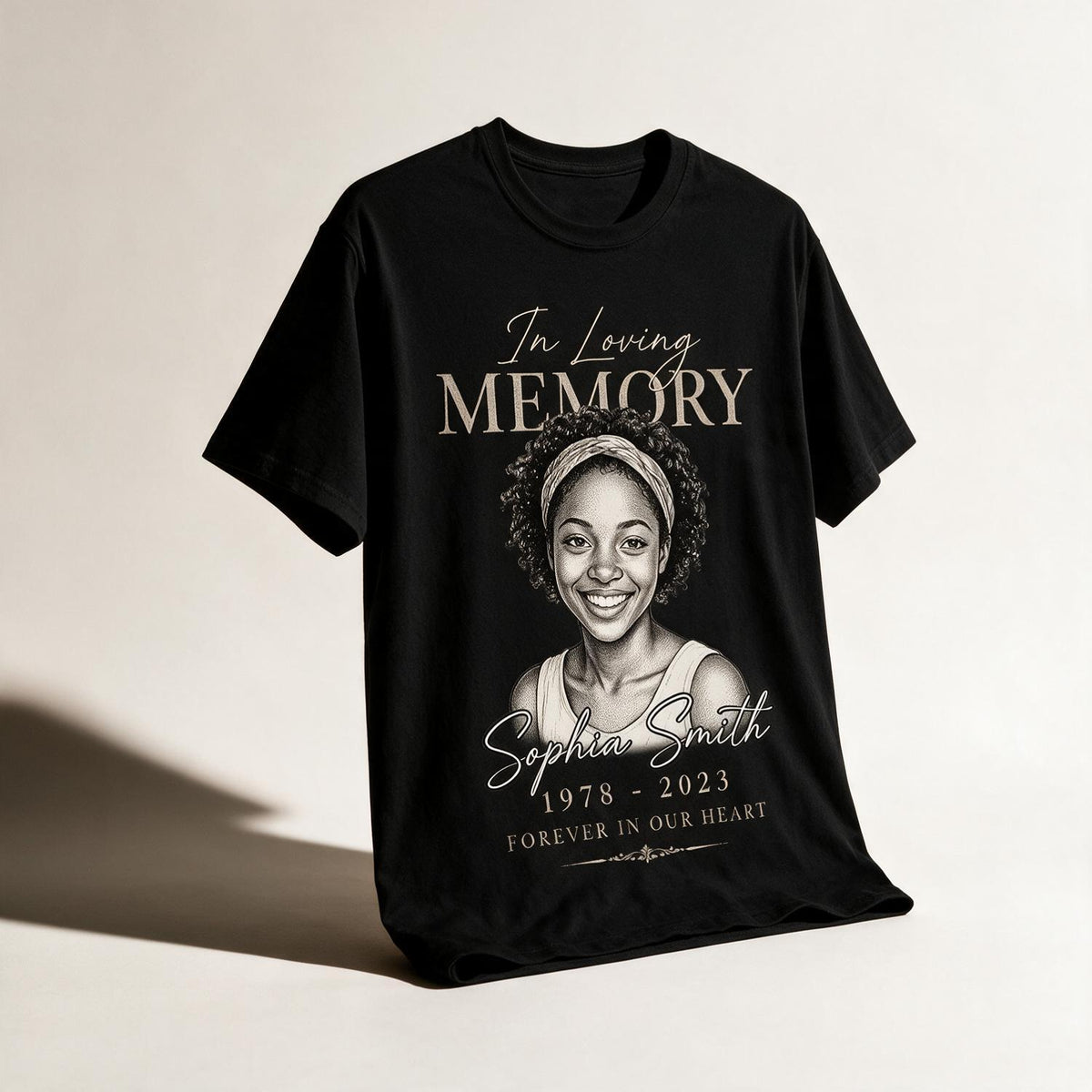 In liebevollem Gedenken - Personalisierte T-Shirt - Trauergeschenk