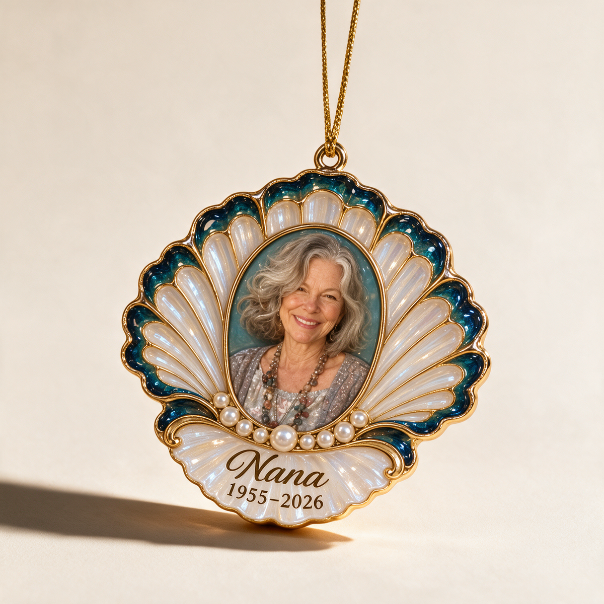 Personalized Custom Photo Seashell Memorial Christmas Ornament - In Memory of Grandma