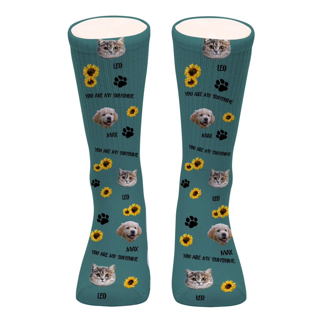 Dieser Mensch gehört zu – Hundegeschenk für Katzenliebhaber – Personalisierte Socken