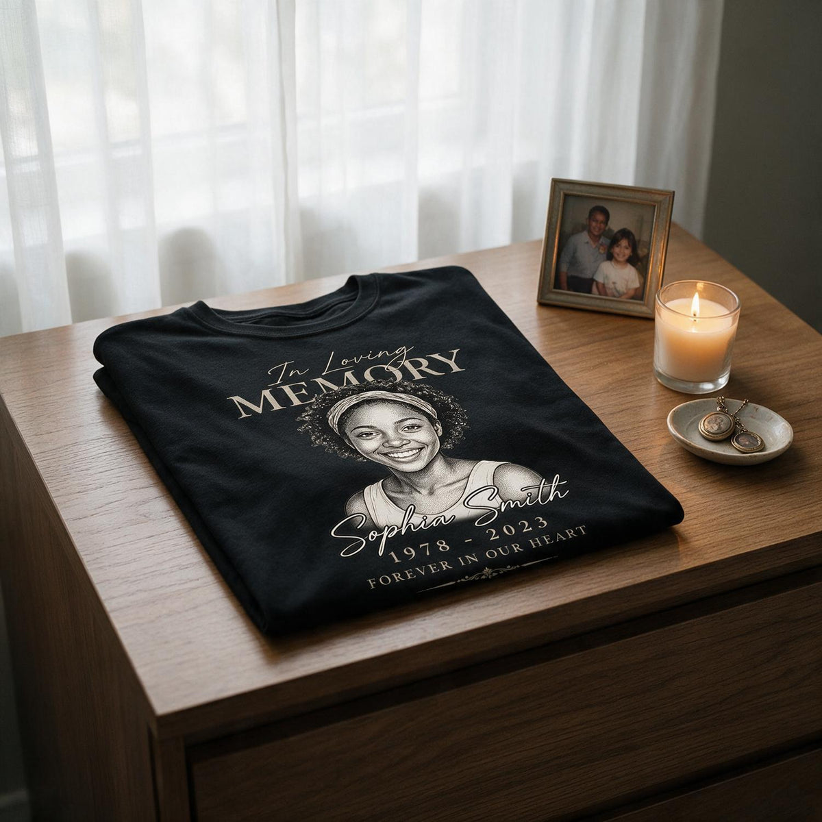 In liebevollem Gedenken - Personalisierte T-Shirt - Trauergeschenk