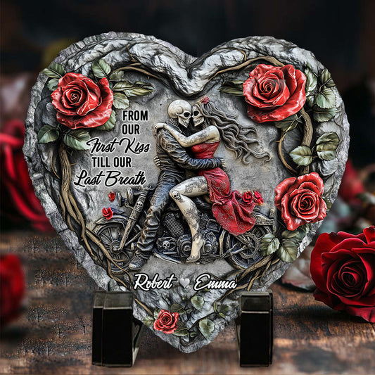 Von unserem ersten Kuss – personalisierter herzförmiger Stein für Paare