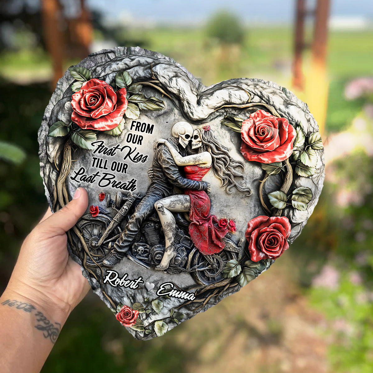 Von unserem ersten Kuss – personalisierter herzförmiger Stein für Paare