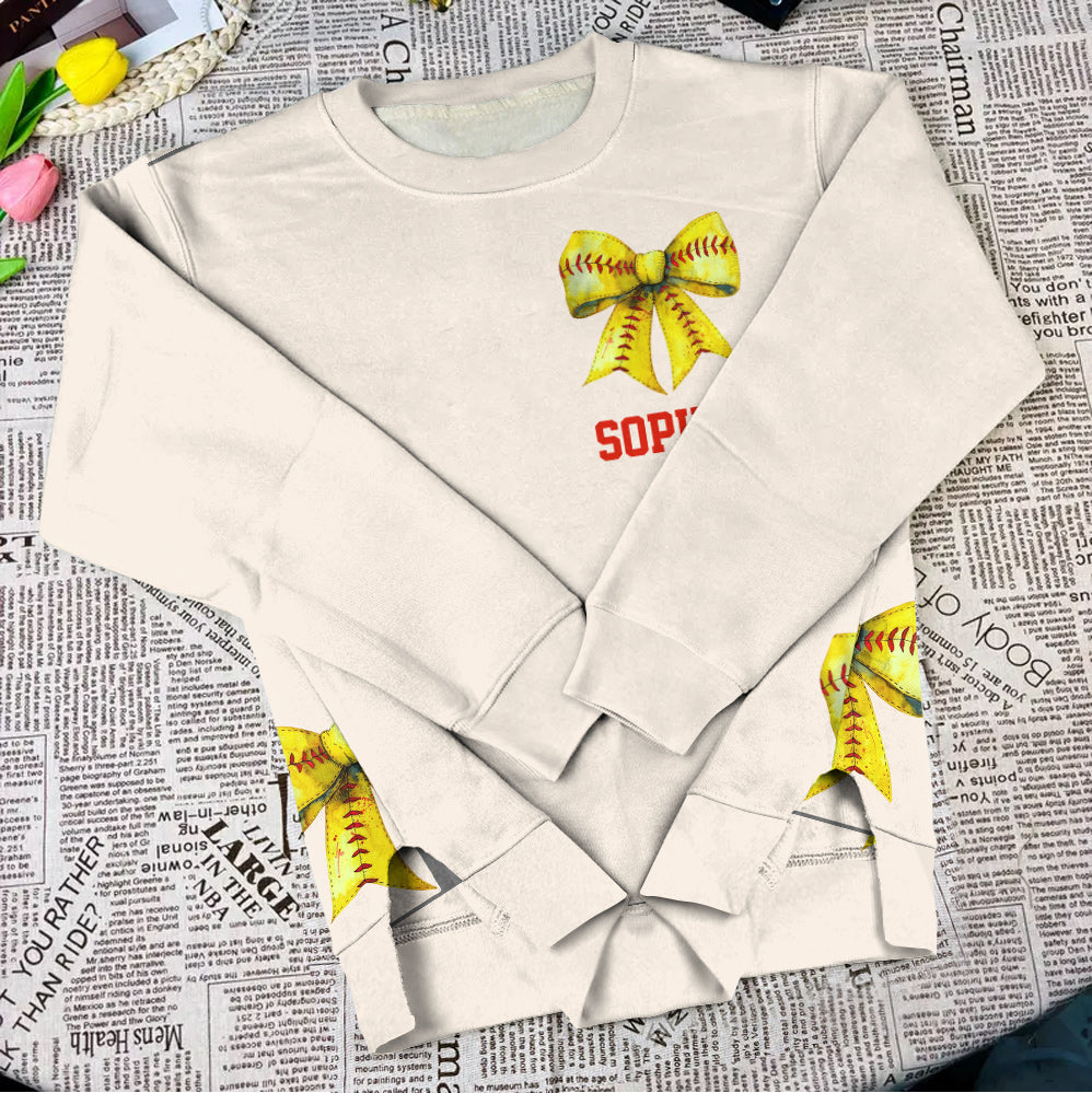 Einfach ein Mädchen, das Softball liebt – personalisiertes Softball-Sweatshirt mit geteiltem Saum