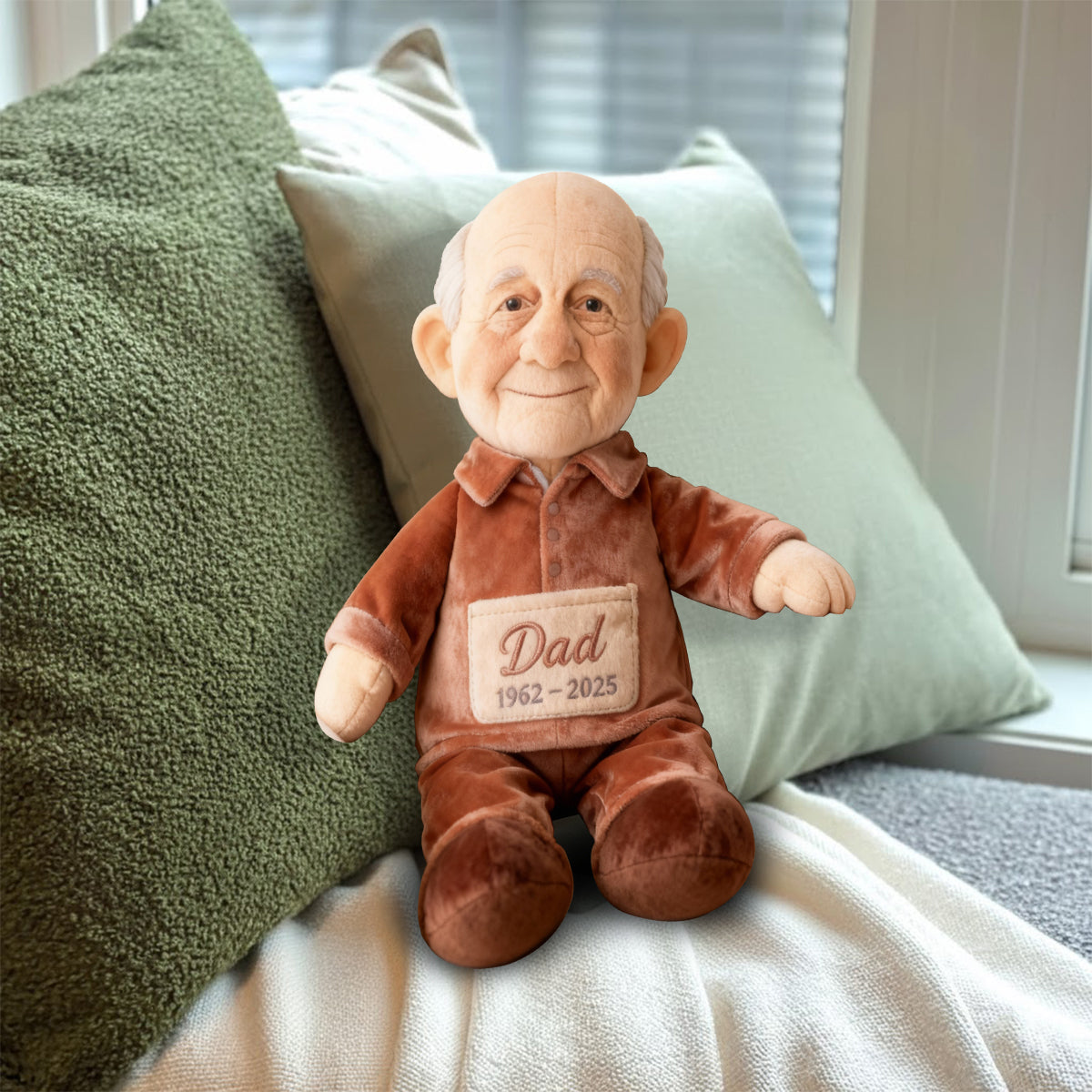 Individuell gestaltbares Erinnerungskissen aus Kunstfell nach Foto – personalisiertes Kissen in Fellform
