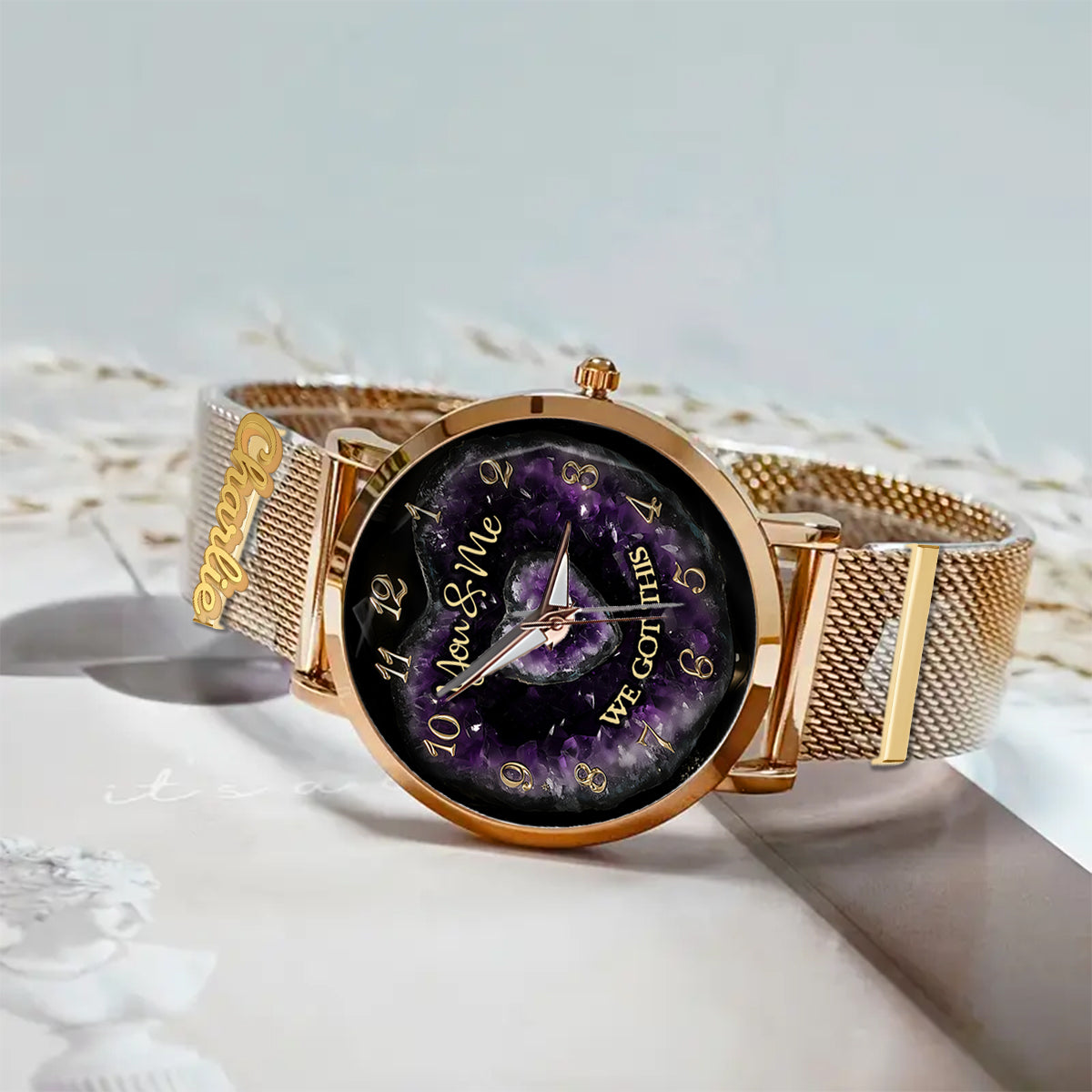 Du und ich, wir schaffen das – Personalisierte Partner-Damenarmbanduhr mit Anhängern