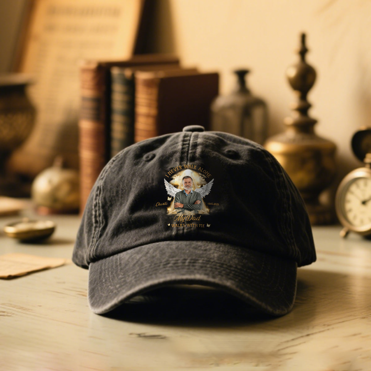 Ich gehe niemals allein – Personalisierte Gedenk-Jeanskappe