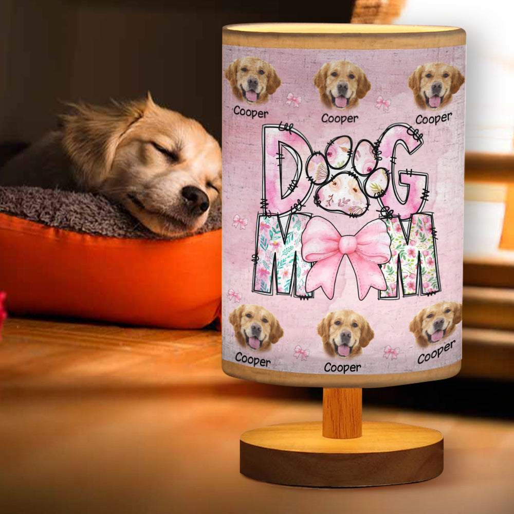 Florale Hundemama-Tischlampe mit Holzsockel – personalisierte Hundetischlampe