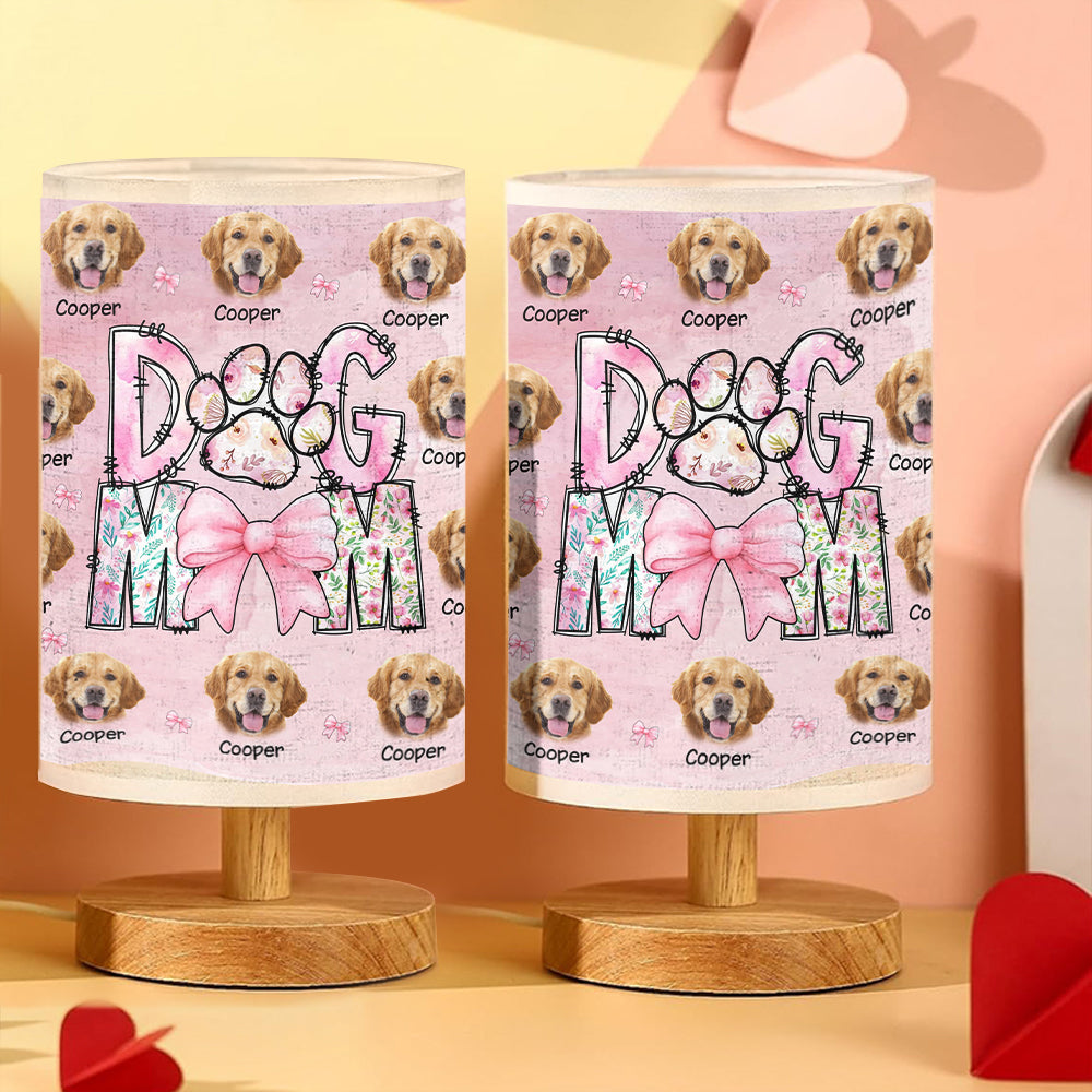 Florale Hundemama-Tischlampe mit Holzsockel – personalisierte Hundetischlampe