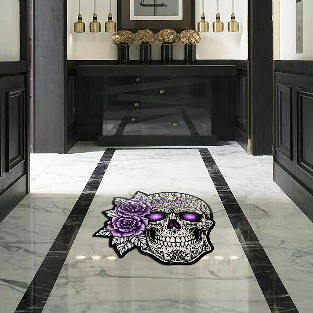 Totenkopf und Rosen – Personalisierte Fußmatte/Teppich in Totenkopfform