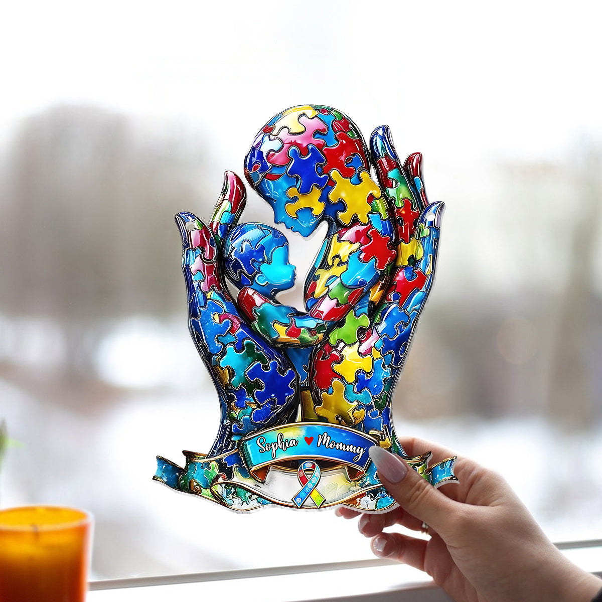 Mutter und Kind – Personalisierter Fensterhänger mit Sonnenfänger zum Thema Autismus