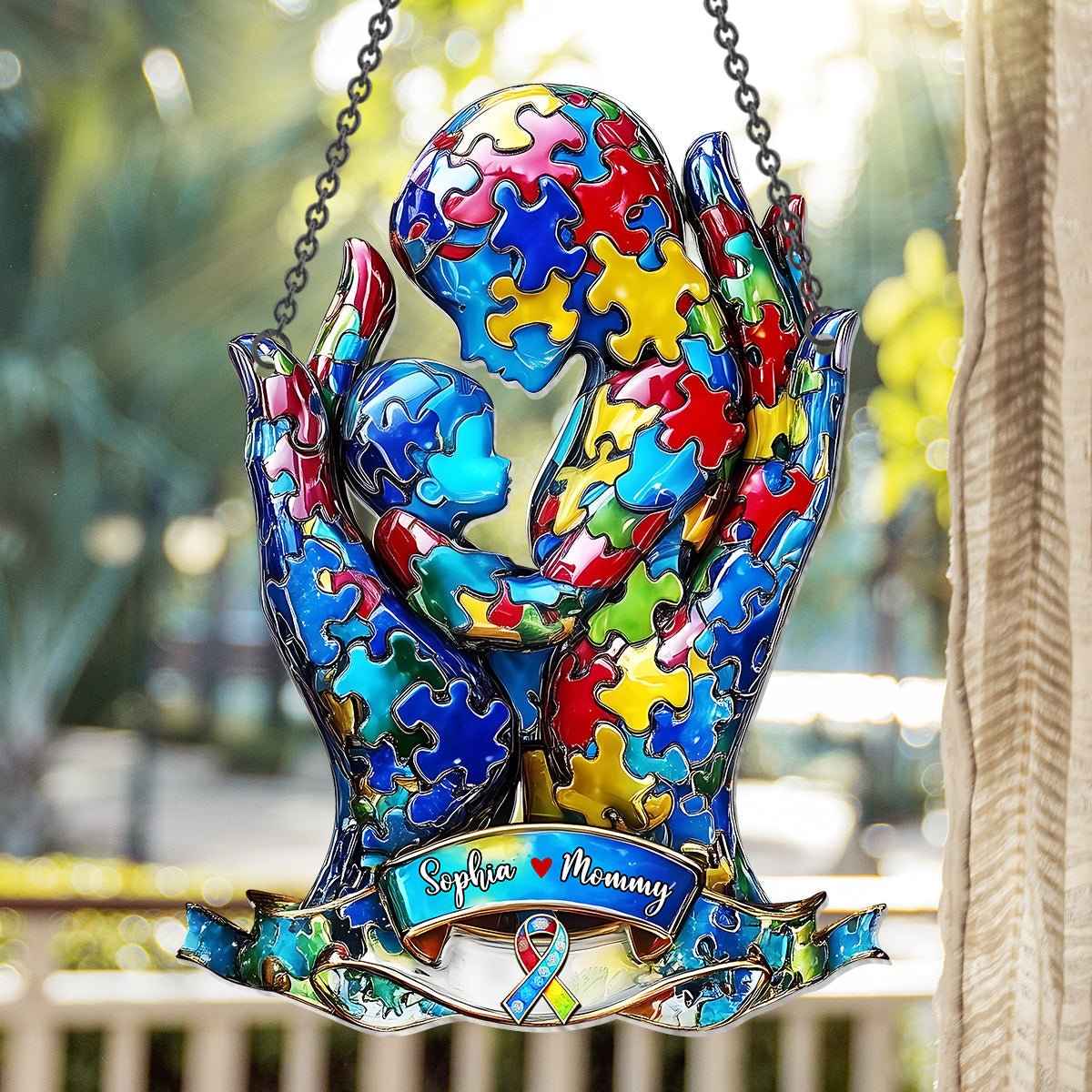 Mutter und Kind – Personalisierter Fensterhänger mit Sonnenfänger zum Thema Autismus