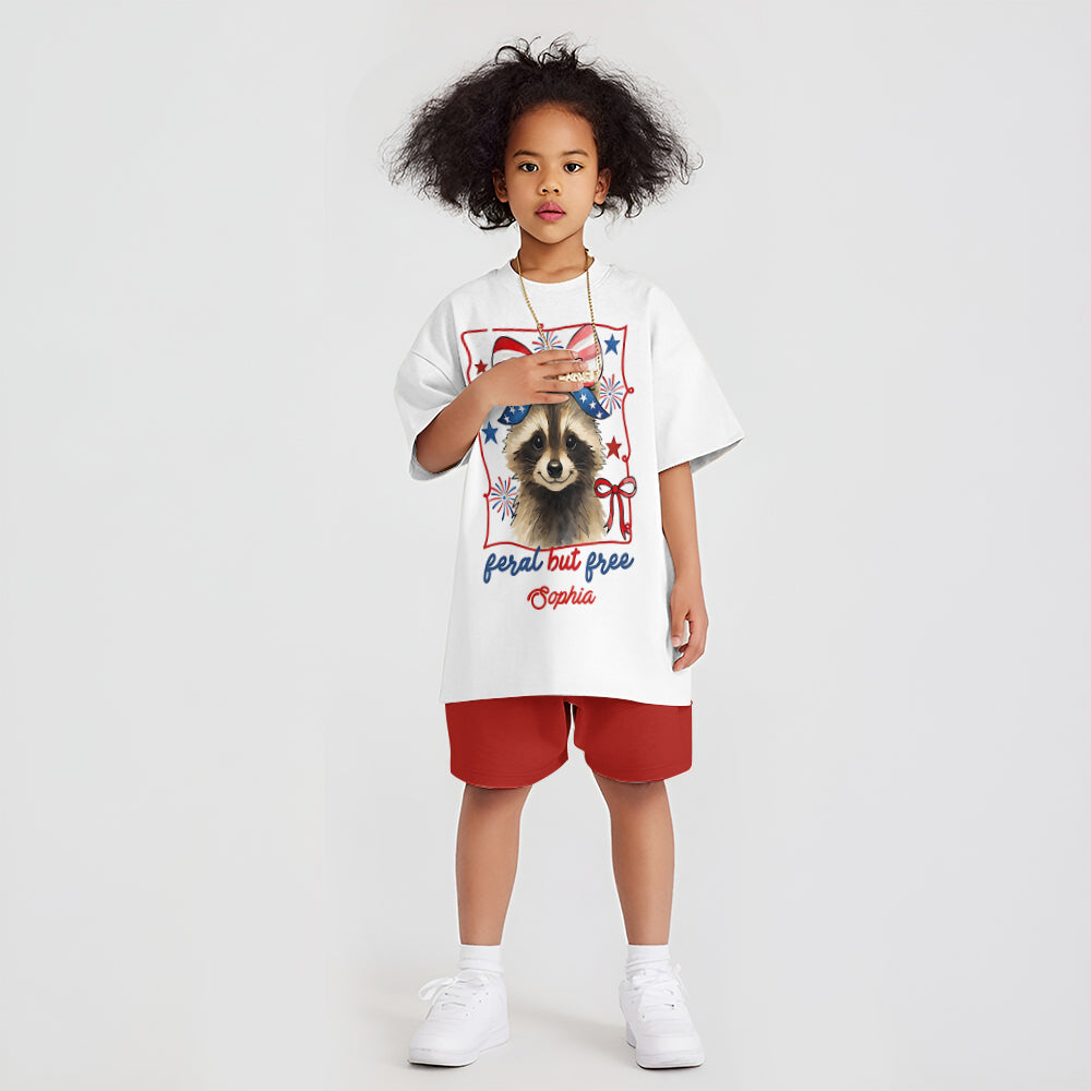 Wild, aber frei – personalisiertes Kinder-T-Shirt & Shorts